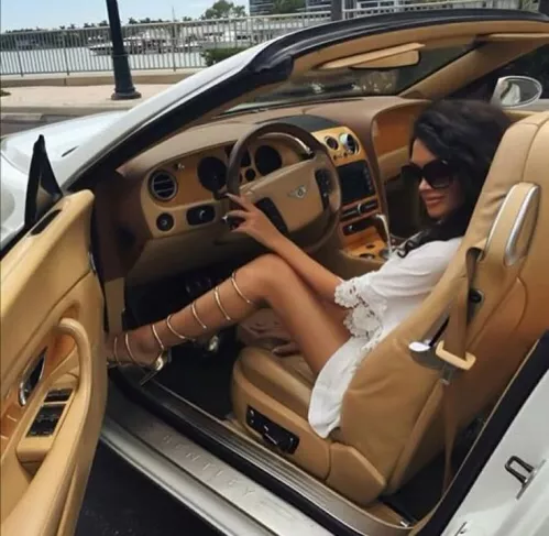 Высокооплачиваемая работа для девушек Тюмень!